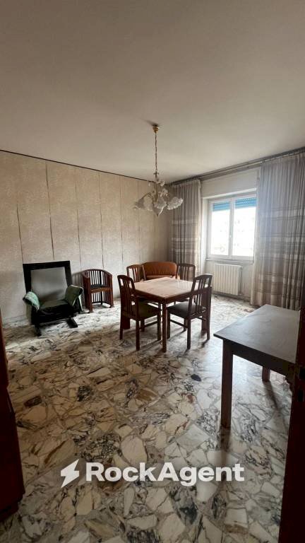 Salone - Appartamento via Matteo Luigi Guerrieri, 6, Foggia - foto 3