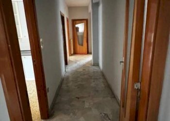Corridoio - Appartamento via Matteo Luigi Guerrieri, 6, Foggia - foto 5