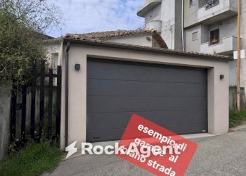 Box auto - Independent house Siderno - photo 2
