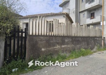 Cortile interno - Independent house Siderno - photo 5