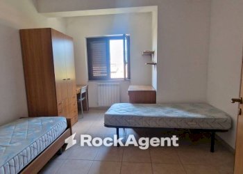 Camera da letto - Three-room apartment via Salerno Rosario, Rende - photo 11