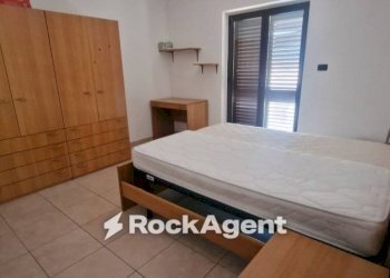 Camera da letto - Three-room apartment via Salerno Rosario, Rende - photo 13