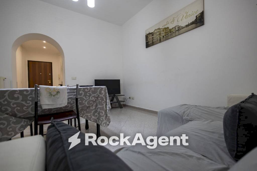 Salone - Four-room apartment via Francesco Crispi, Catanzaro - photo 1