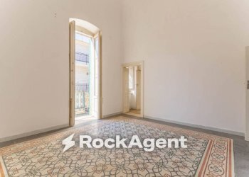 Camera da letto - Three-room apartment via Lamarmora, 13, Bitonto - photo 14