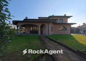 Giardino - Villa via I. Rabin, 59, Casalpusterlengo - foto 1