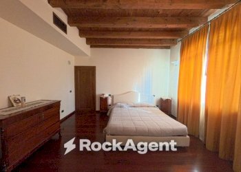 Camera da letto - Villa via I. Rabin, 59, Casalpusterlengo - photo 11