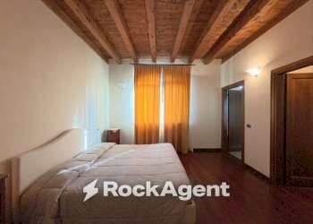 Camera da letto - Villa via I. Rabin, 59, Casalpusterlengo - photo 12