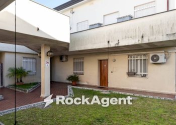 Facciata - Two-room apartment via A. Volta, 39, Abano Terme - photo 24