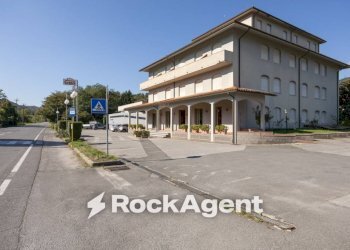 Zona - Hotel via per Camaiore, 33, Pescaglia - foto 15
