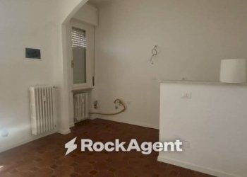 Salone - Trilocale viale Martiri della Libertà, 34, Mede - foto 5