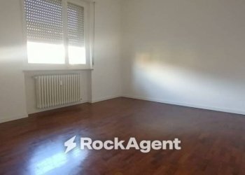Camera da letto - Trilocale viale Martiri della Libertà, 34, Mede - foto 9