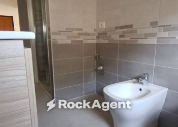 Bagno - Trilocale viale Martiri della Libertà, 34, Mede - foto 17