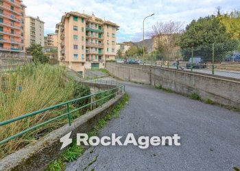 Zona - Magazzino via Cordanieri, Genova (zona Voltri) - foto 2