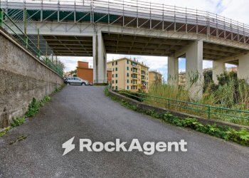 Zona - Magazzino via Cordanieri, Genova (zona Voltri) - foto 3