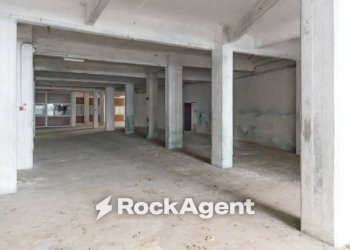 Interno non residenziale - Magazzino via Cordanieri, Genova (zona Voltri) - foto 9