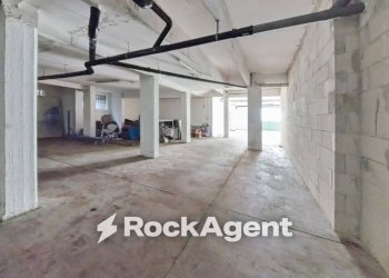 Interno non residenziale - Magazzino via Cordanieri, Genova (zona Voltri) - foto 24