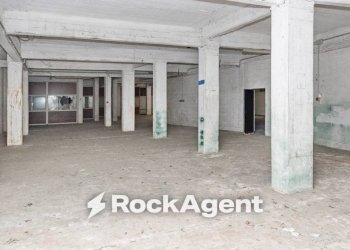 Interno non residenziale - Magazzino via Cordanieri, Genova (zona Voltri) - foto 30