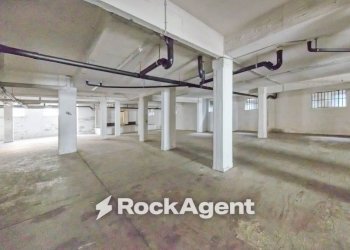 Interno non residenziale - Magazzino via Cordanieri, Genova (zona Voltri) - foto 38