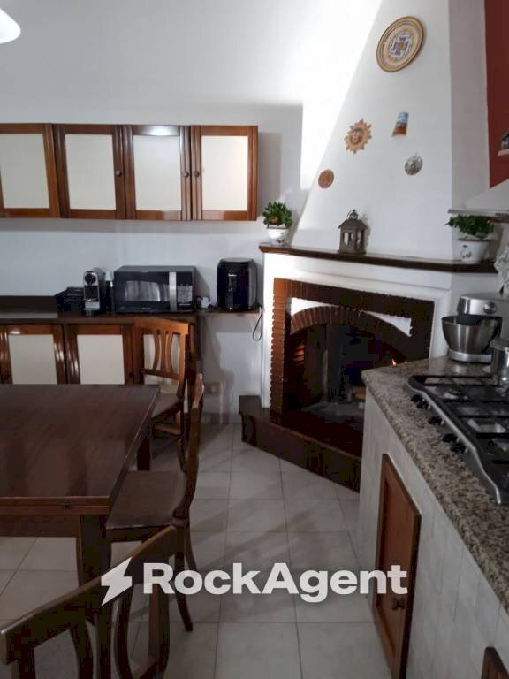 Cucina - Villa via Carrara 9, Latina - foto 3