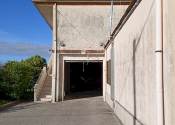 Box auto - Villa via Carrara 9, Latina - foto 1