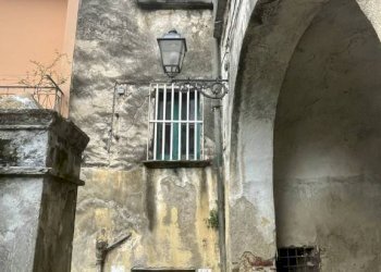 Facciata - Trilocale vicolo Caruso, 17, Altavilla Silentina - foto 22