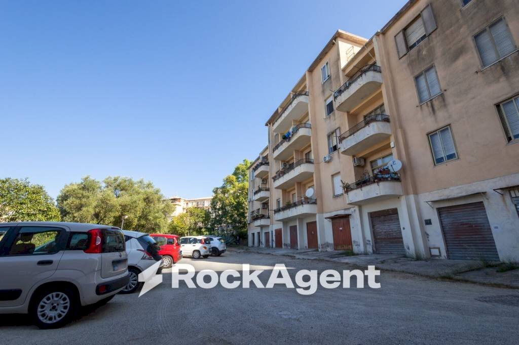 Facciata - Quadrilocale via Eugenio de Riso, 28, Catanzaro - foto 2