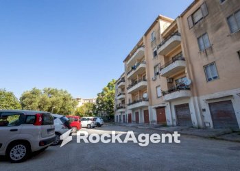 Facciata - Quadrilocale via Eugenio de Riso, 28, Catanzaro - foto 2
