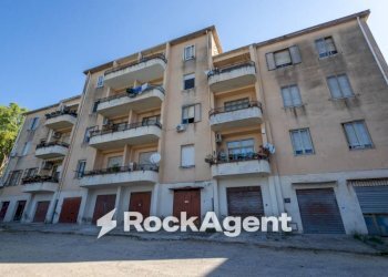 Facciata - Quadrilocale via Eugenio de Riso, 28, Catanzaro - foto 3