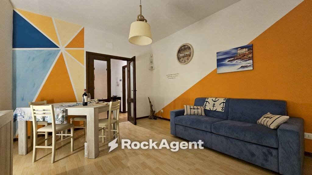 Salone - Two-room apartment via Goito, 85, Livorno - photo 3
