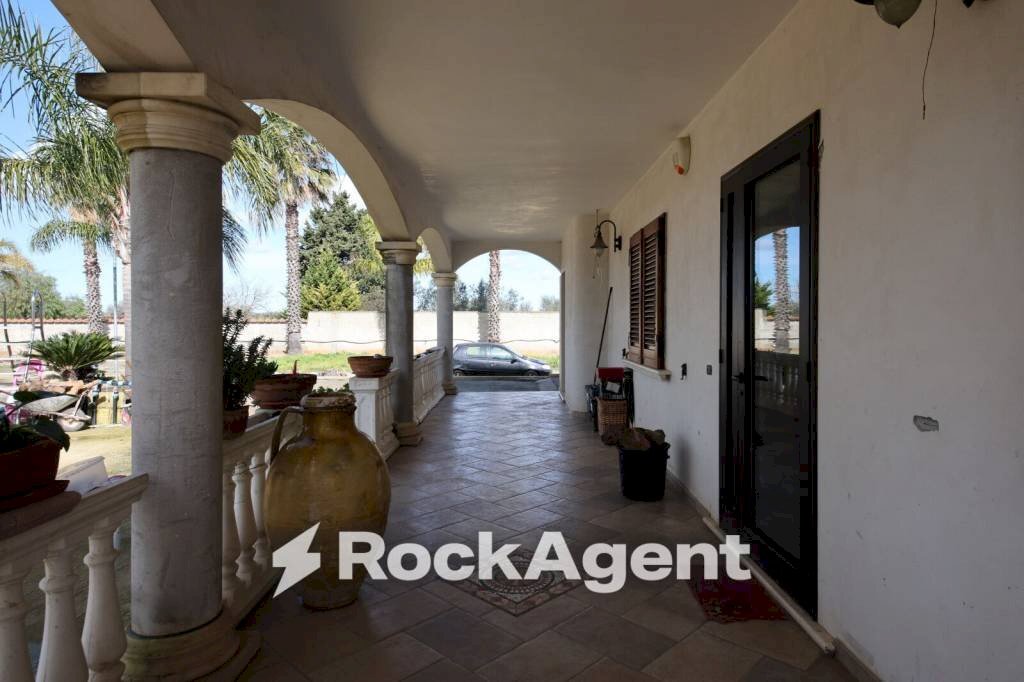 Veranda - Villa via Mesagne, San Donaci - photo 2