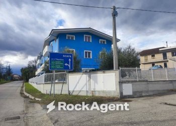 Zona - Two-room apartment via del Villino, Alanno - photo 1