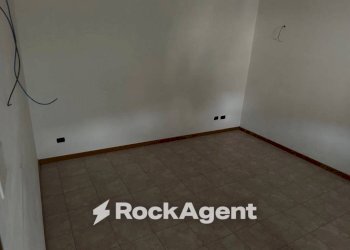Camera da letto - Two-room apartment via del Villino, Alanno - photo 15