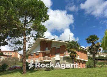 Facciata - Villa SP72, 24, Vignale Monferrato - foto 1