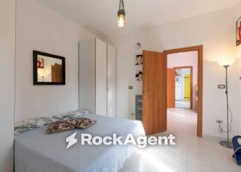 Camera da letto - Bilocale via di Salviano, 201, Livorno - foto 15