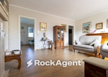 Salone - Three-room apartment via Bisceglia, Catanzaro - photo 10
