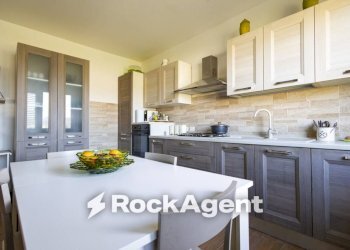 Cucina - Three-room apartment via Bisceglia, Catanzaro - photo 13
