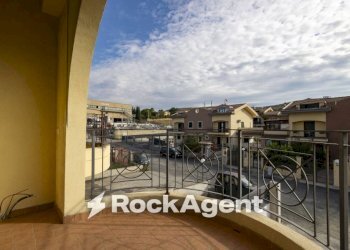 Balcone - Three-room apartment via Bisceglia, Catanzaro - photo 25