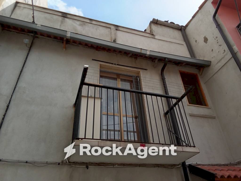 Facciata - Casa indipendente via Roma, Castelvetere sul Calore - foto 3
