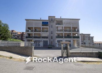 Zona - Appartamento via Monsignor Armando Fares, 21, Catanzaro - foto 1