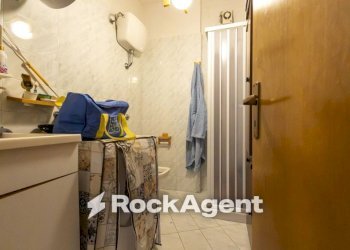 Bagno - Appartamento via Monsignor Armando Fares, 21, Catanzaro - foto 18