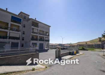 Zona - Appartamento via Monsignor Armando Fares, 21, Catanzaro - foto 22