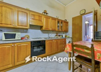 Cucina - Appartamento via Sant'Antonio Abate, Napoli - foto 6