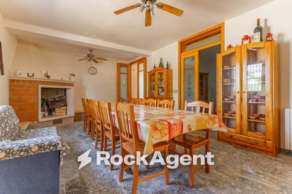 Salone - Villa strada Provinciale 107, Giovinazzo - photo 2