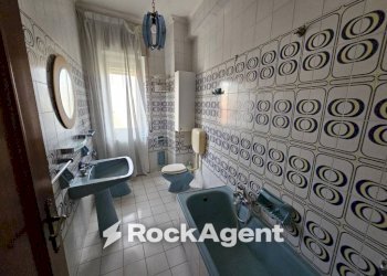 Bagno - Quadrilocale piazza Annunziata, 4, Angri - foto 17