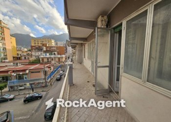 Balcone - Quadrilocale piazza Annunziata, 4, Angri - foto 21