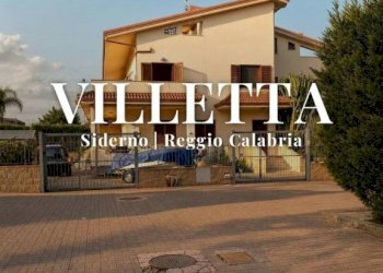 Facciata - Villa a Schiera strada Statale 106 Jonica, Siderno - foto 1