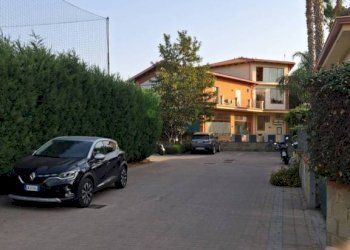 Posto macchina - Villa a Schiera strada Statale 106 Jonica, Siderno - foto 4