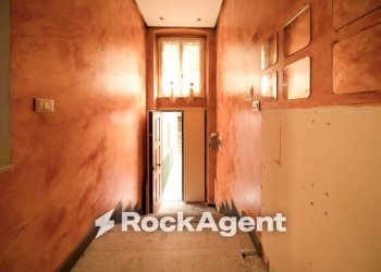 Corridoio - Three-room apartment via Leonardo Montaldo, 21, Genova (neighborhood Marassi) - photo 4