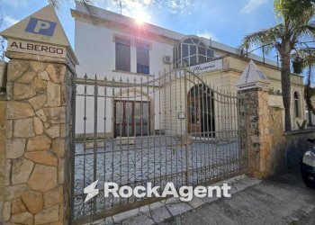 Zona - Hotel via Santa Cesarea Terme, 72, Minervino di Lecce - foto 3