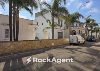 Zona - Hotel via Santa Cesarea Terme, 72, Minervino di Lecce - foto 4